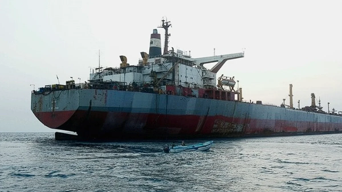 Petrol tankeri engellendi